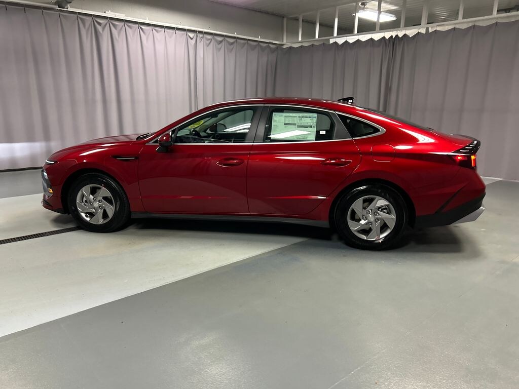 New 2026 Hyundai Sonata SE Sedan