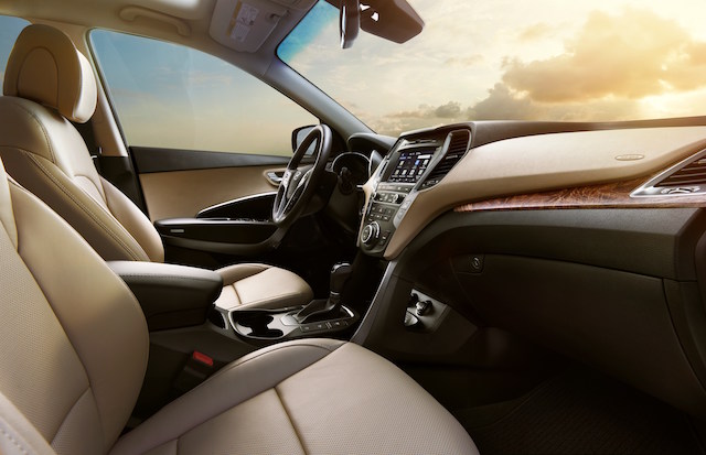 2018 Hyundai Santa Fe interior