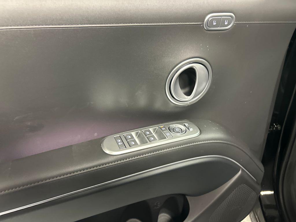 2026 Hyundai Palisade Limited - Photo 12