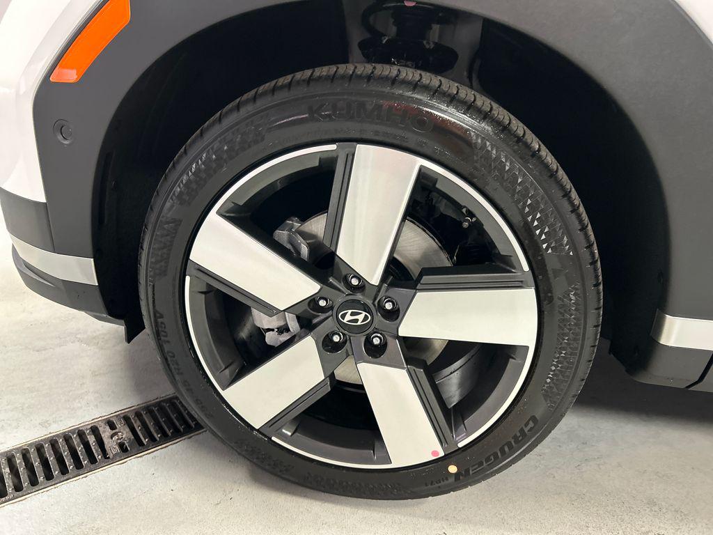 2026 Hyundai Santa Fe Limited - Photo 9