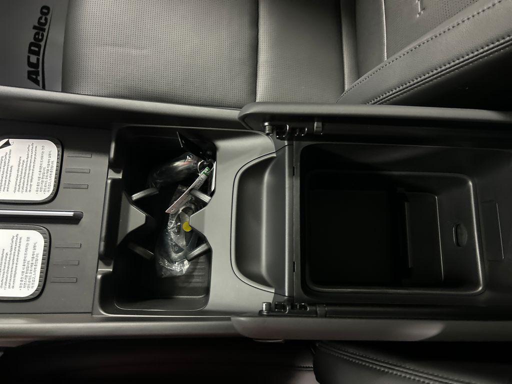 2026 Hyundai Santa Fe Limited - Photo 20