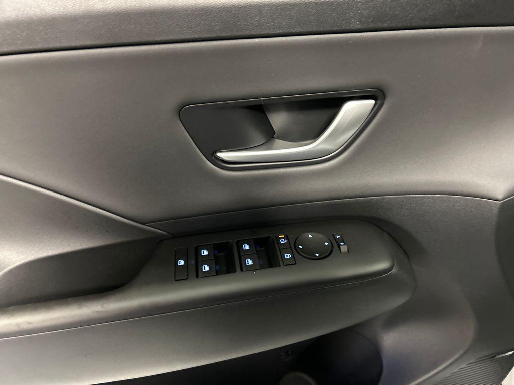 2026 Hyundai Kona Limited - Photo 12