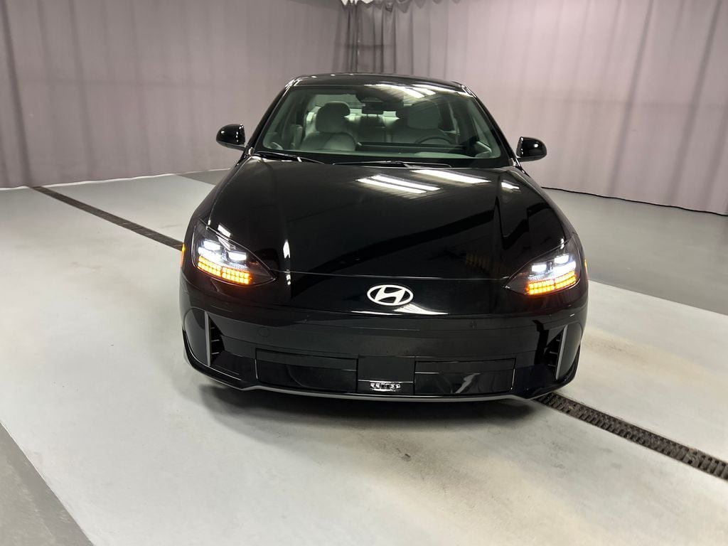 New 2025 Hyundai IONIQ 6 SEL Sedan