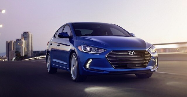 Lima 2017 Hyundai Elantra showroom