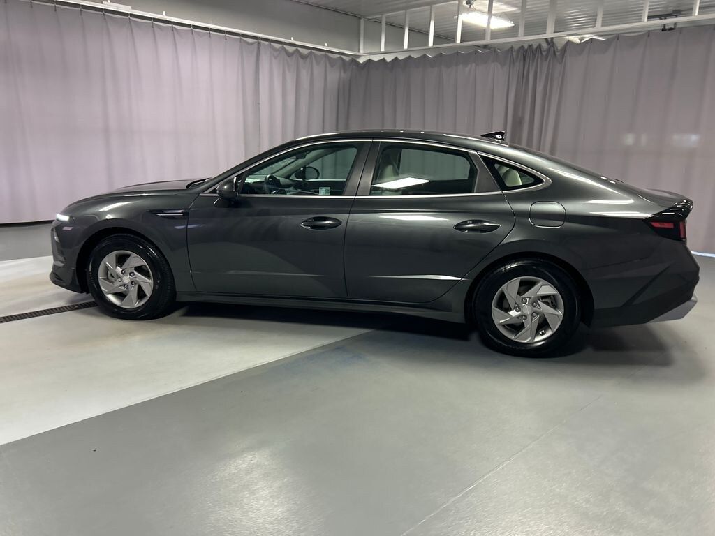 Certified 2025 Hyundai Sonata SE Sedan