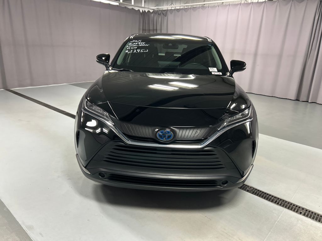 2021 Toyota Venza LE photo 2