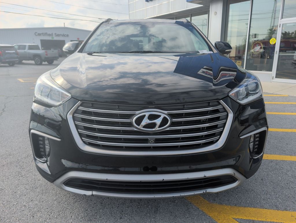 Used 2018 Hyundai Santa Fe SE Ultimate with VIN KM8SRDHF3JU275835 for sale in Lima, OH