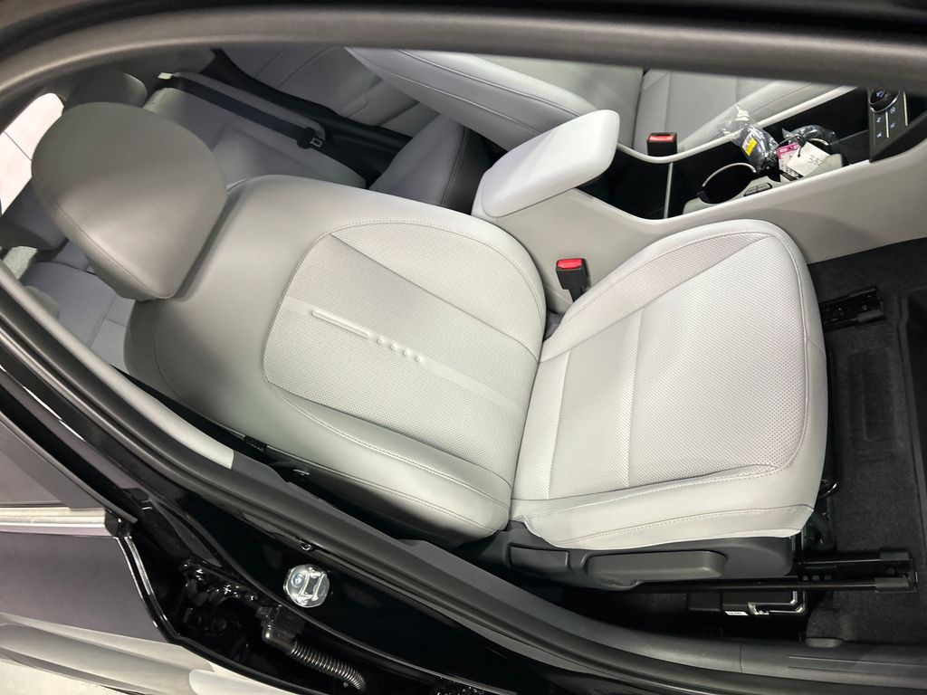 2026 Hyundai Kona Limited - Photo 27