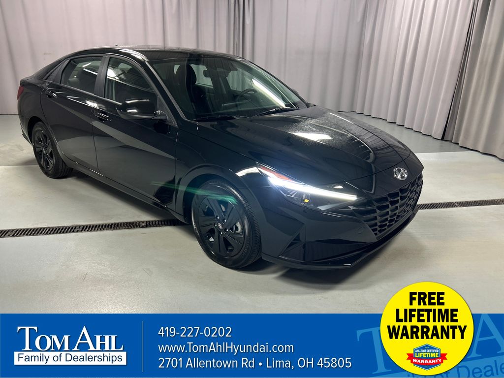 2023 Hyundai Elantra Blue