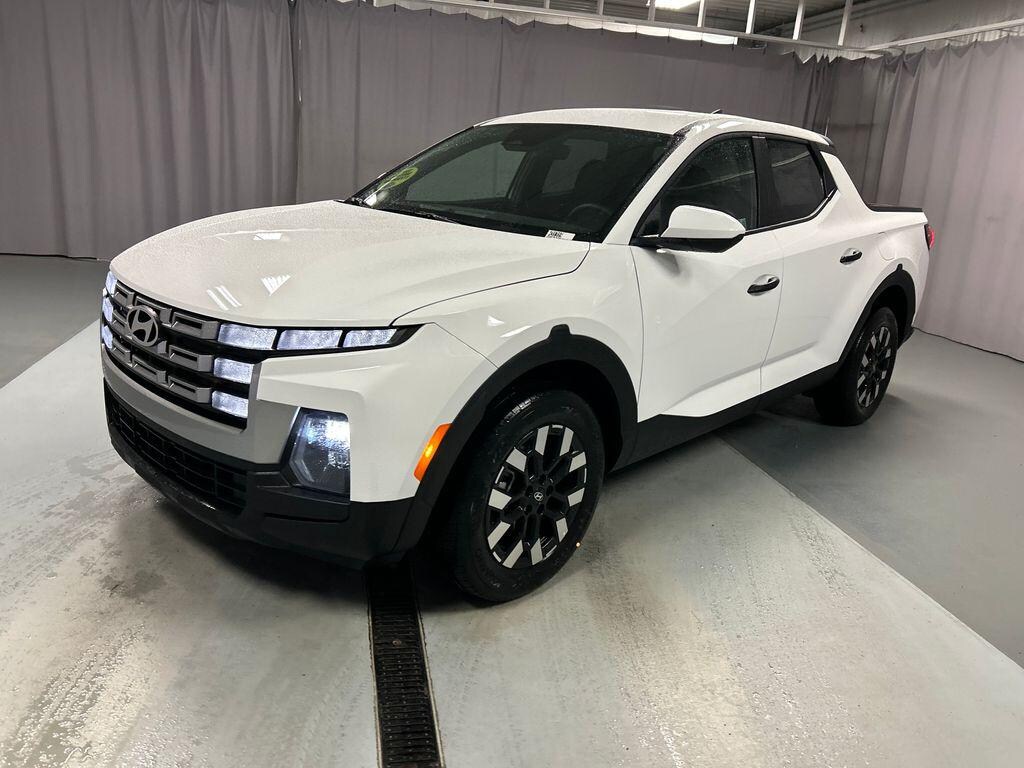 New 2025 Hyundai Santa Cruz SE AWD Truck Crew Cab