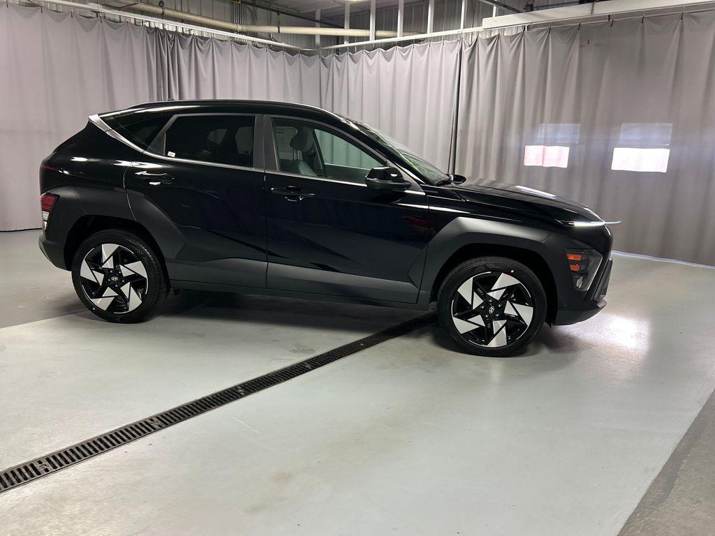 2026 Hyundai Kona Limited - Photo 8