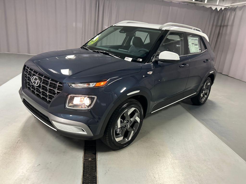 New 2026 Hyundai Venue SEL w/Two-Tone Roof SUV