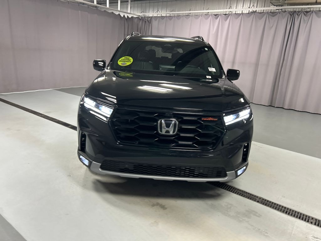 Used 2024 Honda Pilot TrailSport SUV
