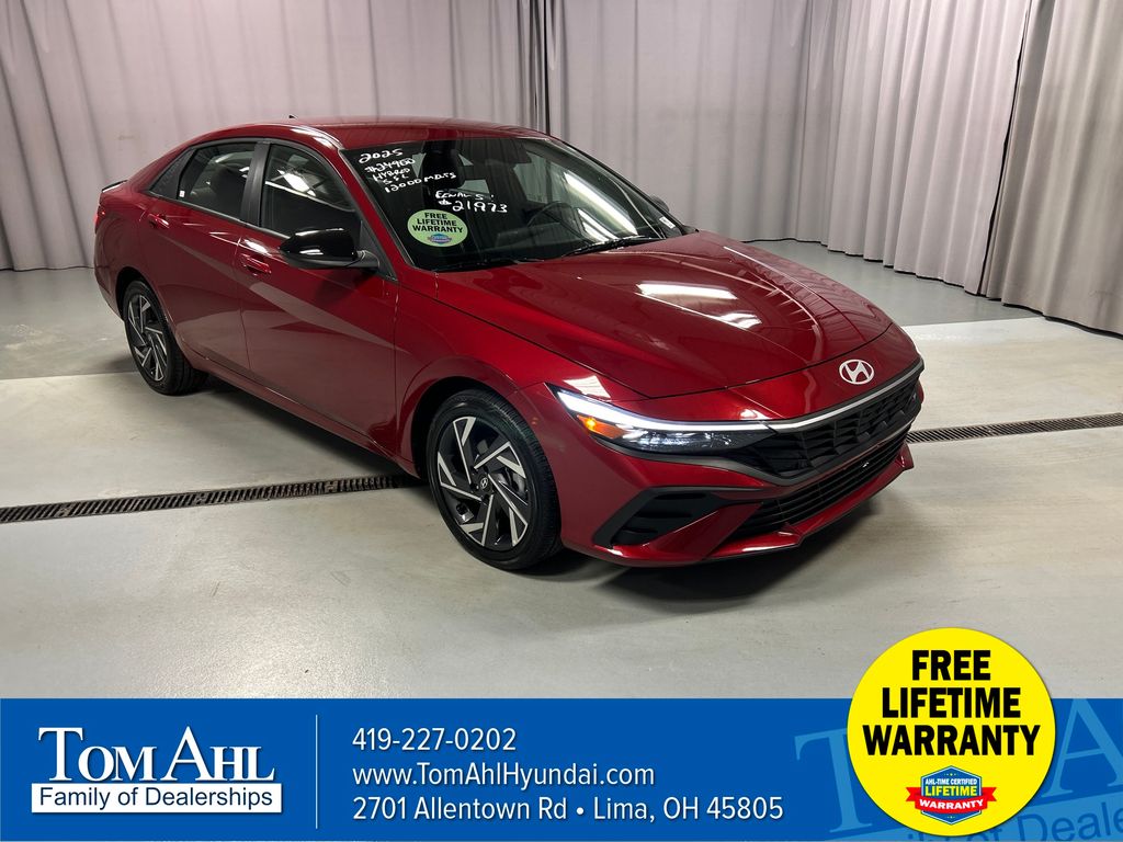 2025 Hyundai Elantra Blue's photo