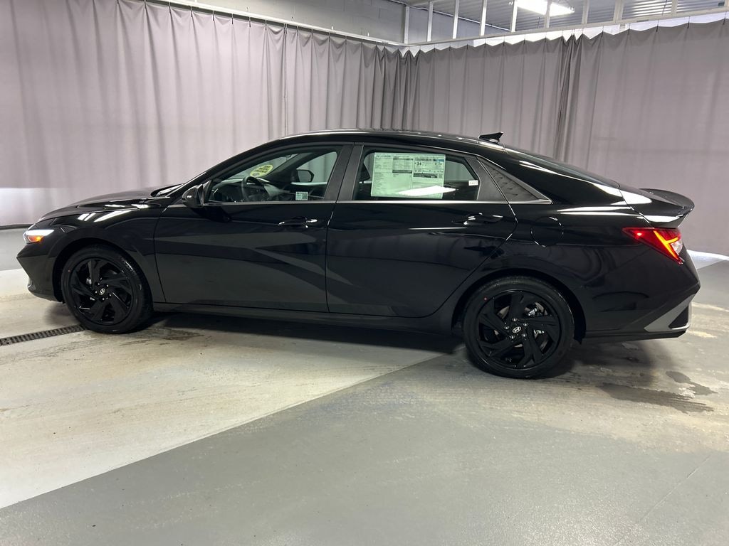 New 2026 Hyundai Elantra SEL Sport Premium Sedan