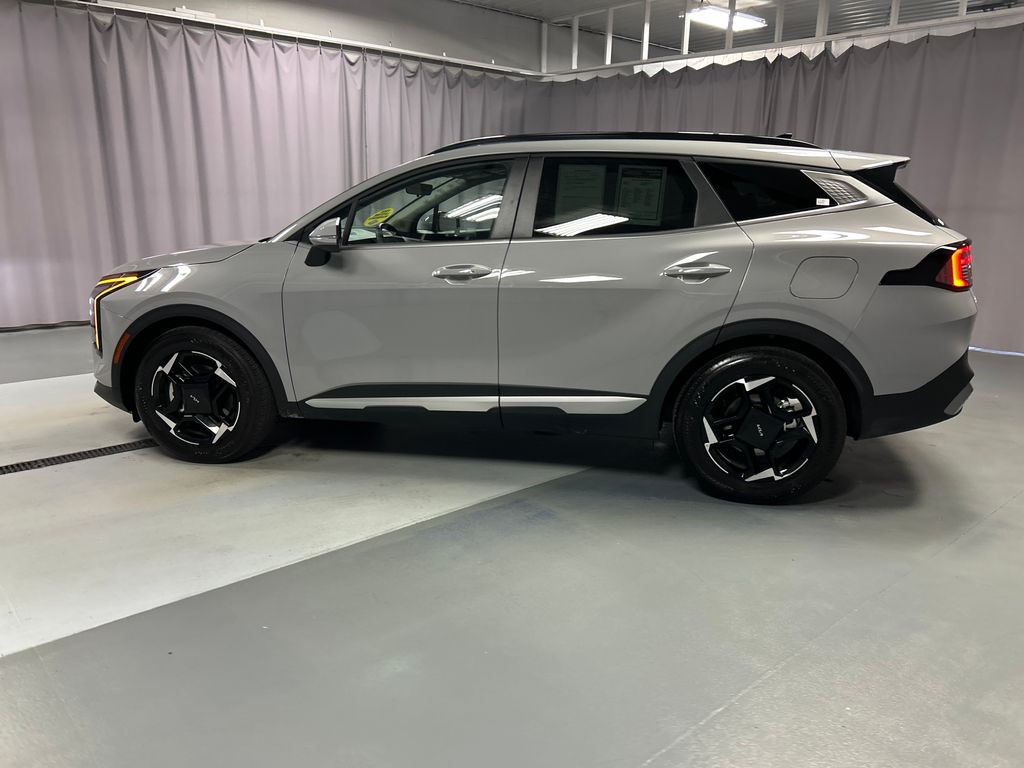 2026 Kia Sportage EX photo 3