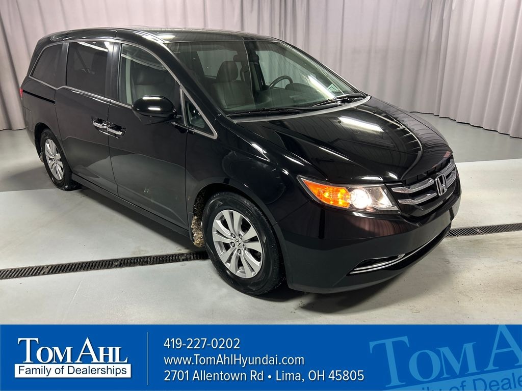 Used 2016 Honda Odyssey SE Van Passenger Van