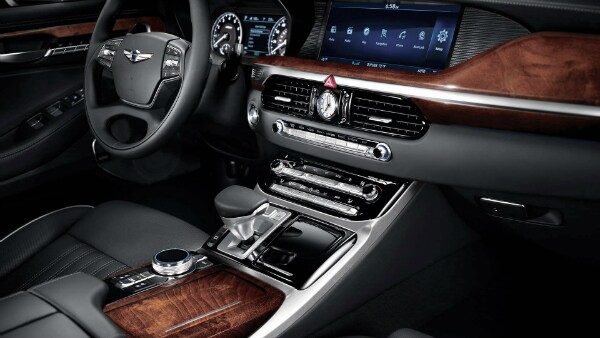 2017 Hyundai Genesis G90 dashboard