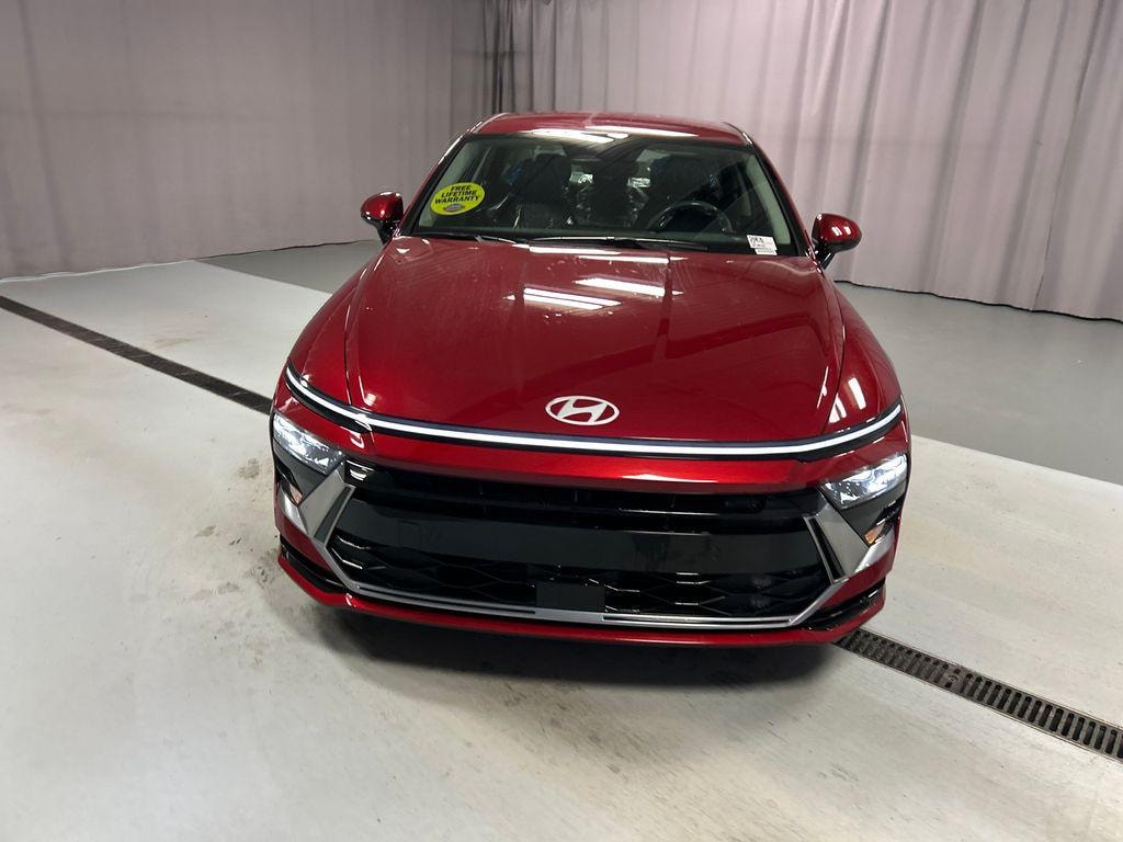 New 2025 Hyundai Sonata Hybrid SEL Sedan