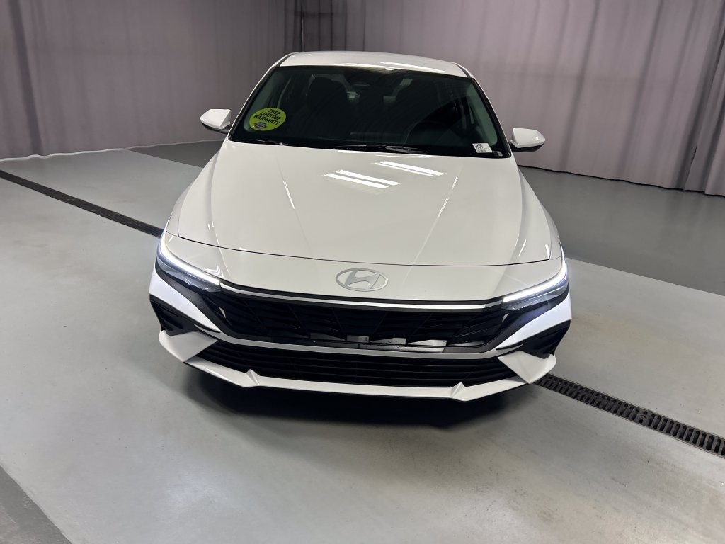 New 2026 Hyundai Elantra SE Sedan
