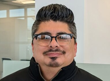 Staff member Vincente Herrera from ID_da89e2d907d5