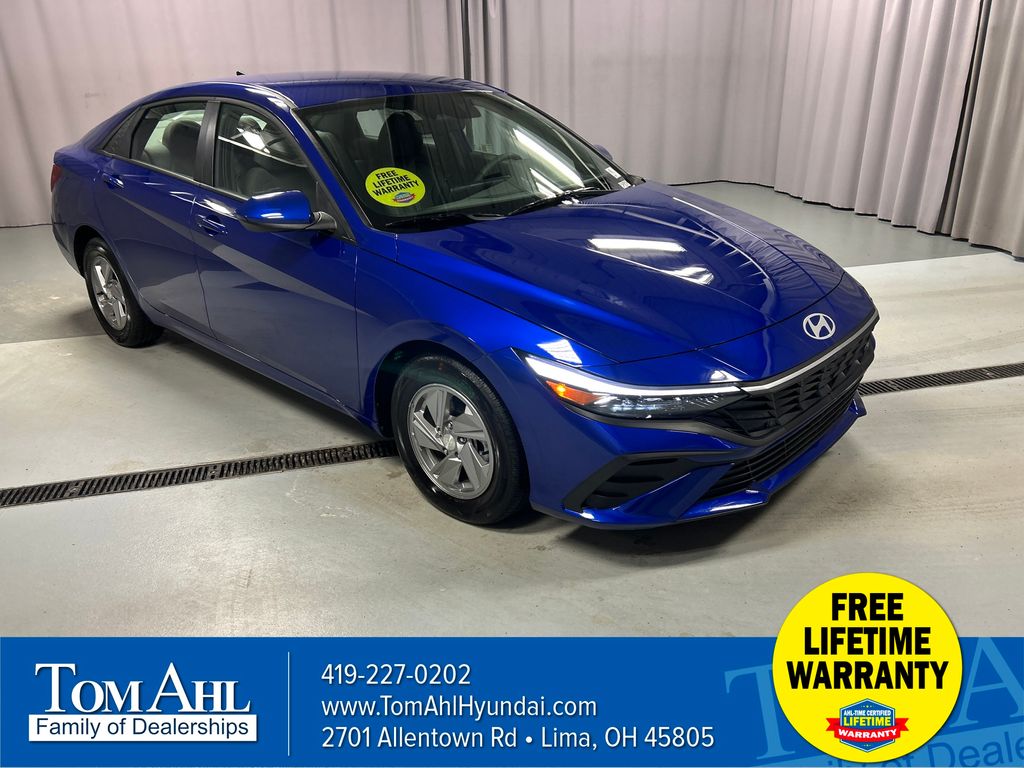 2025 Hyundai Elantra SE's photo