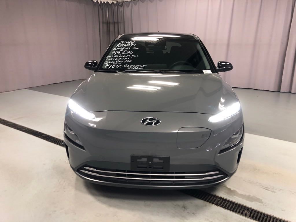 Used 2022 Hyundai Kona EV SEL with VIN KM8K23AG6NU148858 for sale in Lima, OH