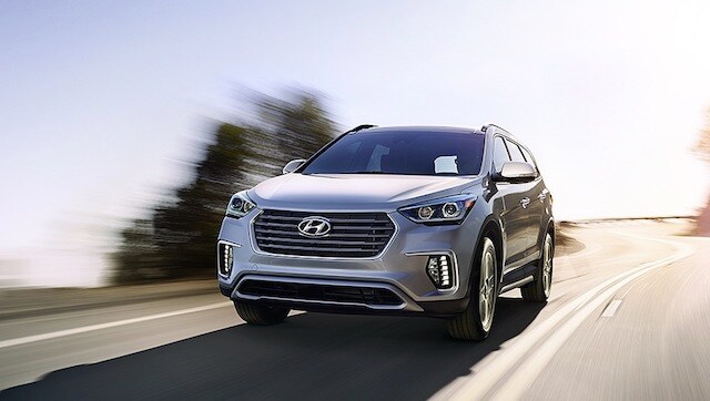 Fort Wayne 2017 Hyundai Santa Fe showroom