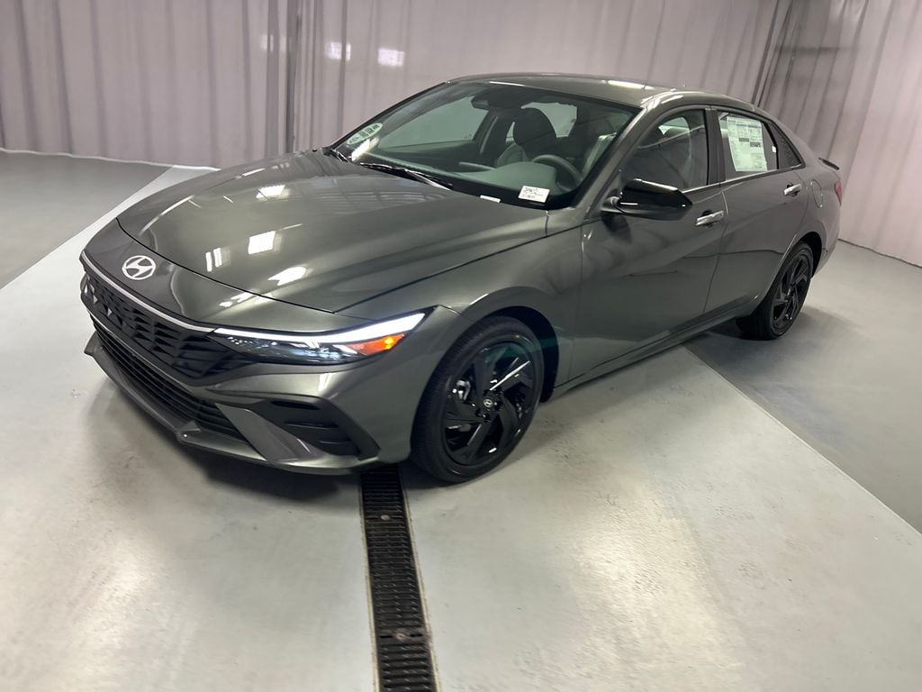 New 2026 Hyundai Elantra SEL Sport Sedan