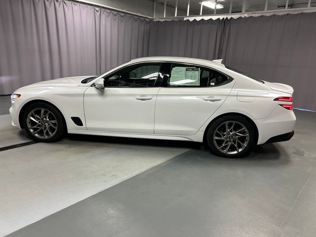 2022 Genesis G70 2.0T photo 4