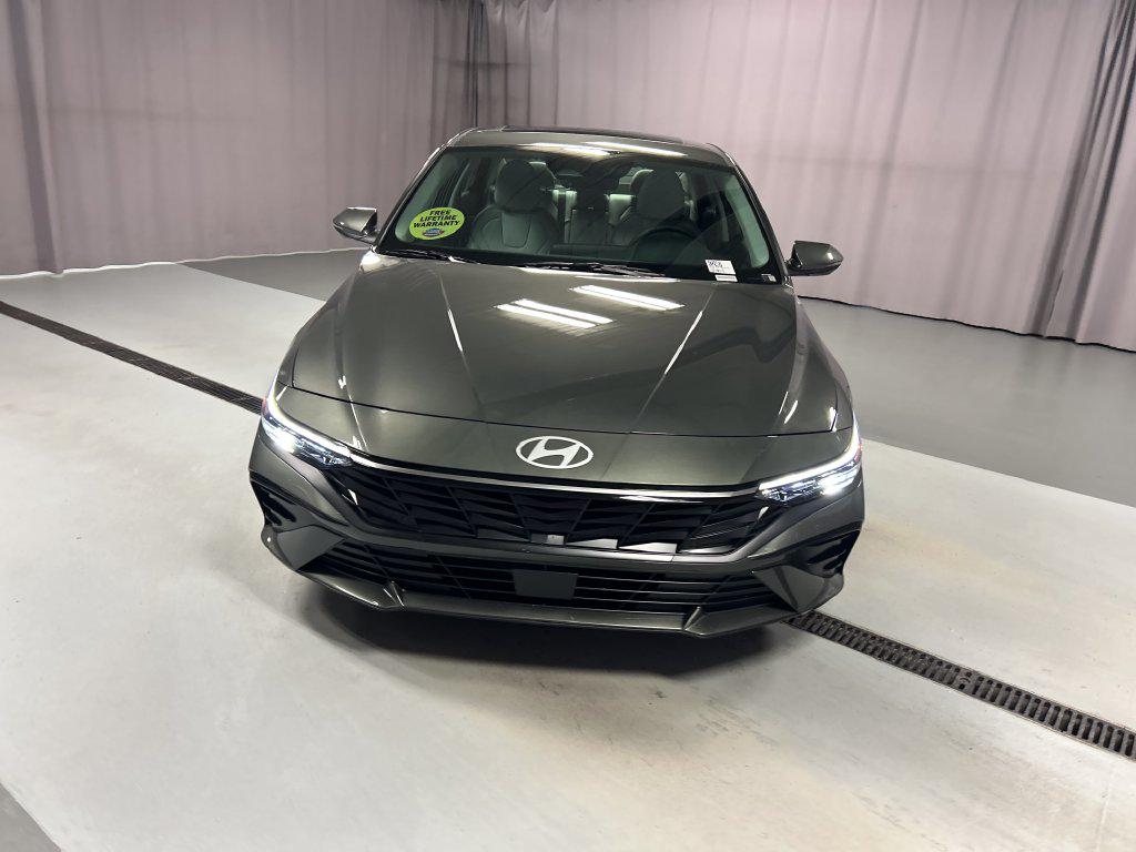 New 2026 Hyundai Elantra Limited Sedan