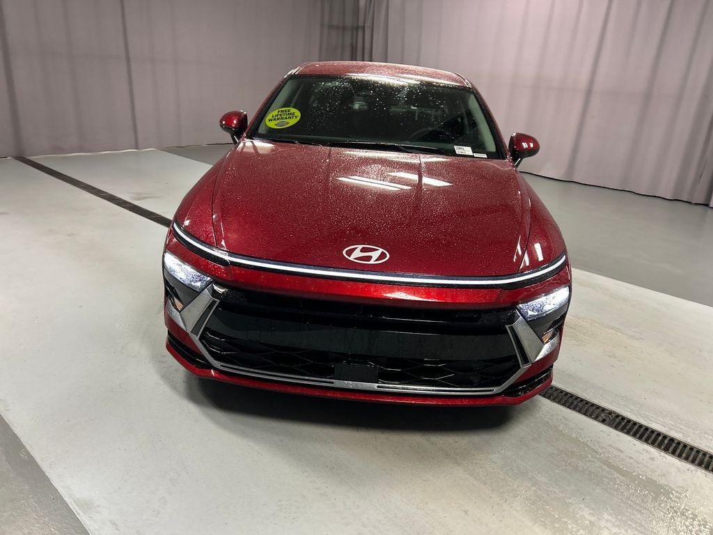 New 2025 Hyundai Sonata Hybrid SEL Sedan