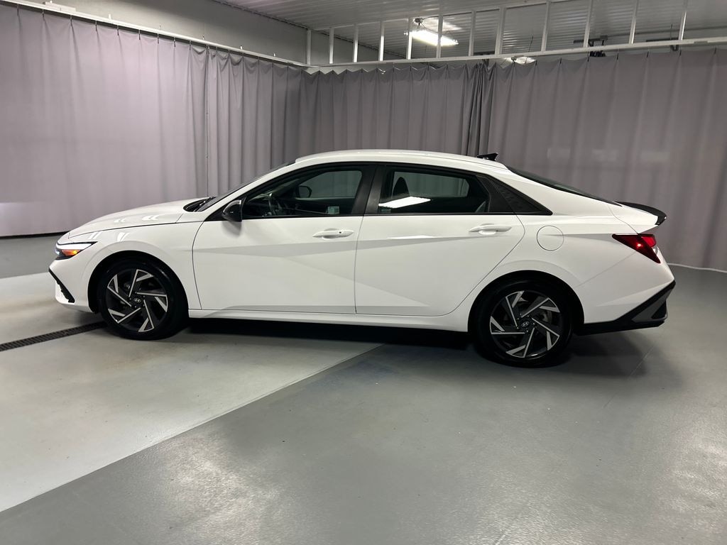 Certified 2025 Hyundai Elantra SEL Sport Sedan