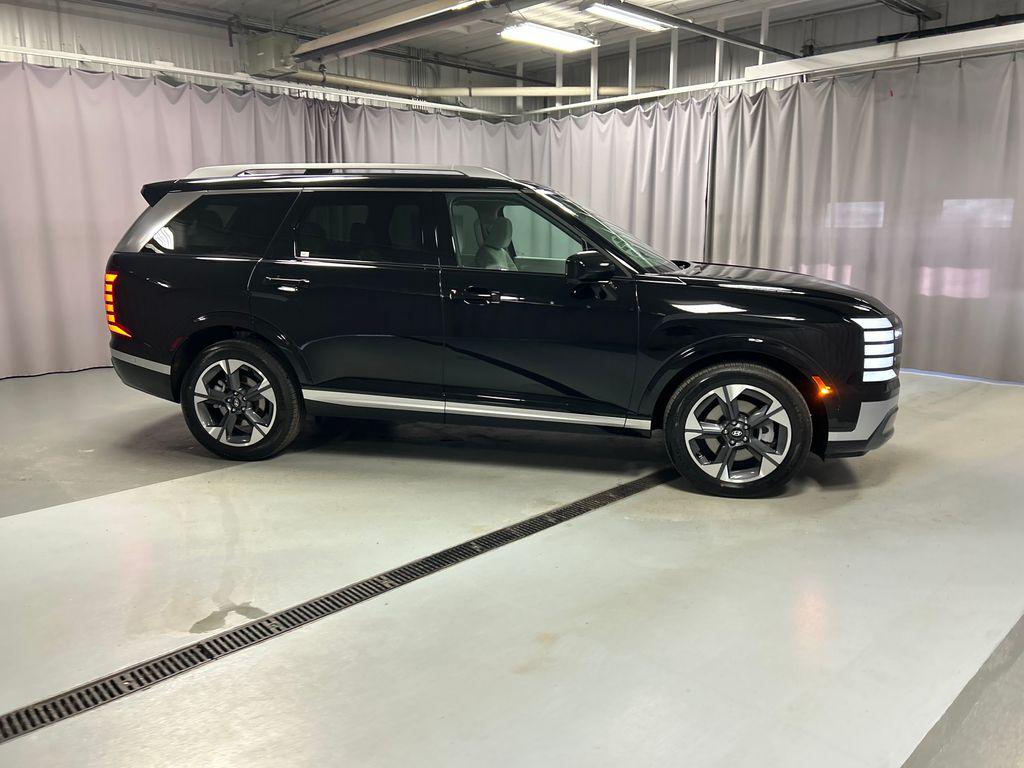 2026 Hyundai Palisade Limited - Photo 8