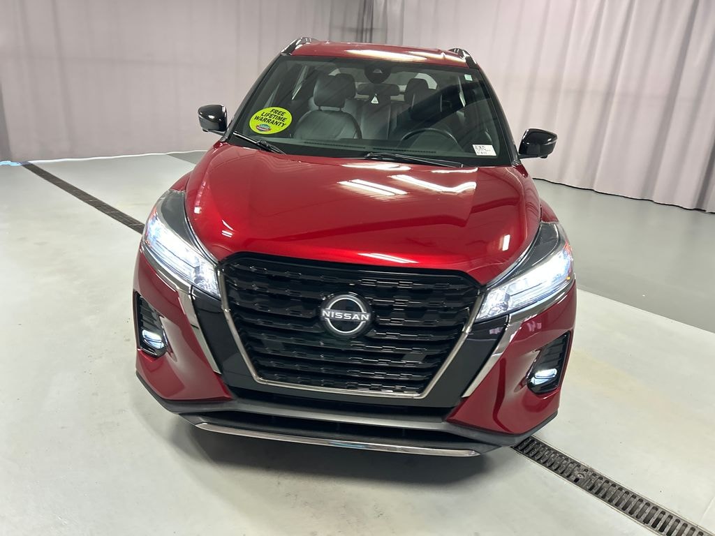 Used 2023 Nissan Kicks SR SUV