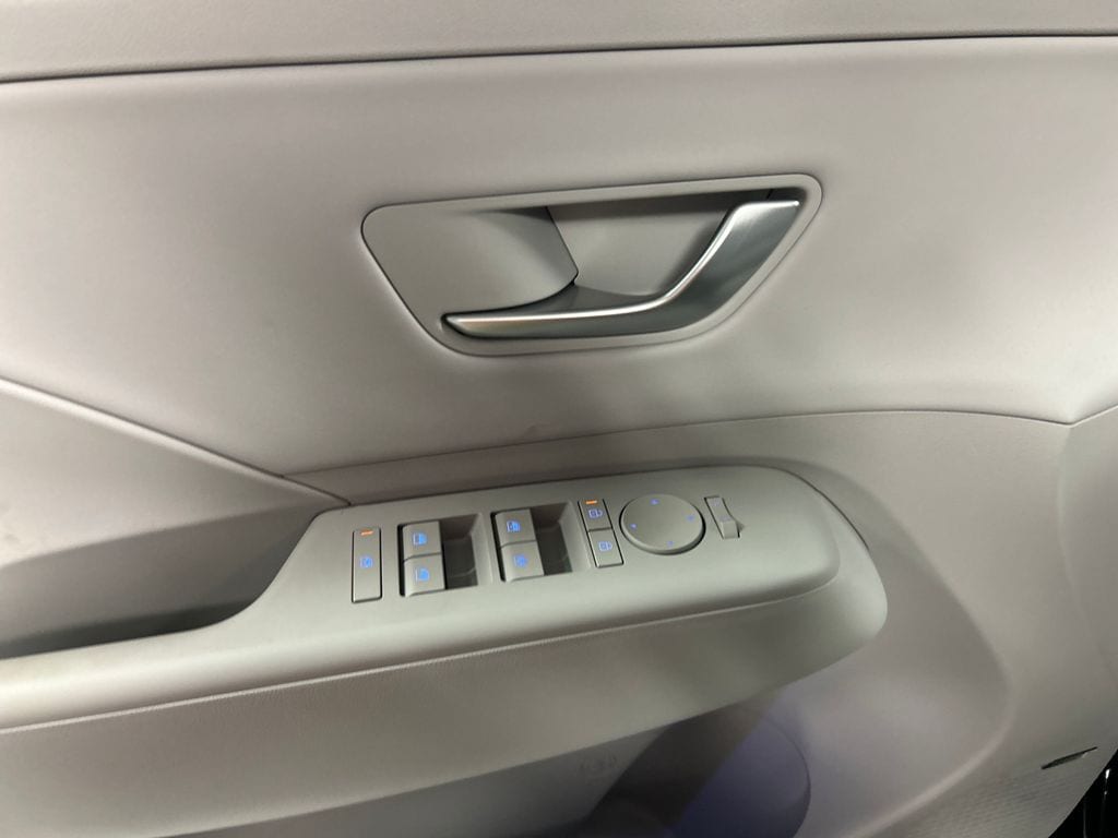 2026 Hyundai Kona Limited - Photo 12