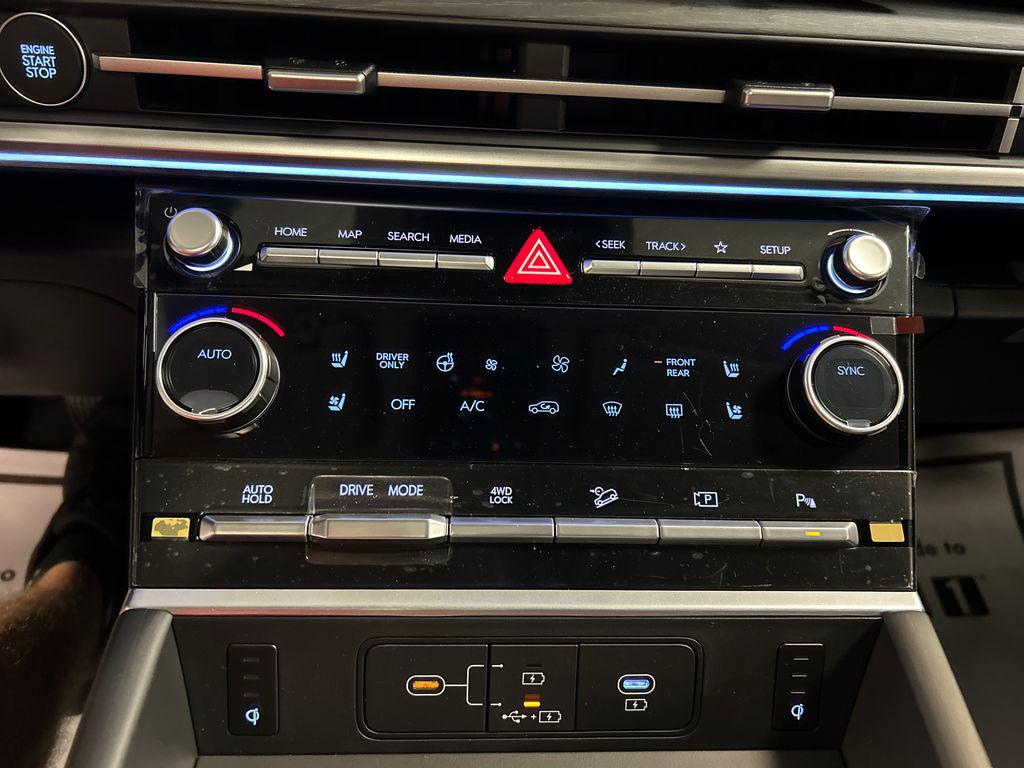 2026 Hyundai Santa Fe Limited - Photo 17