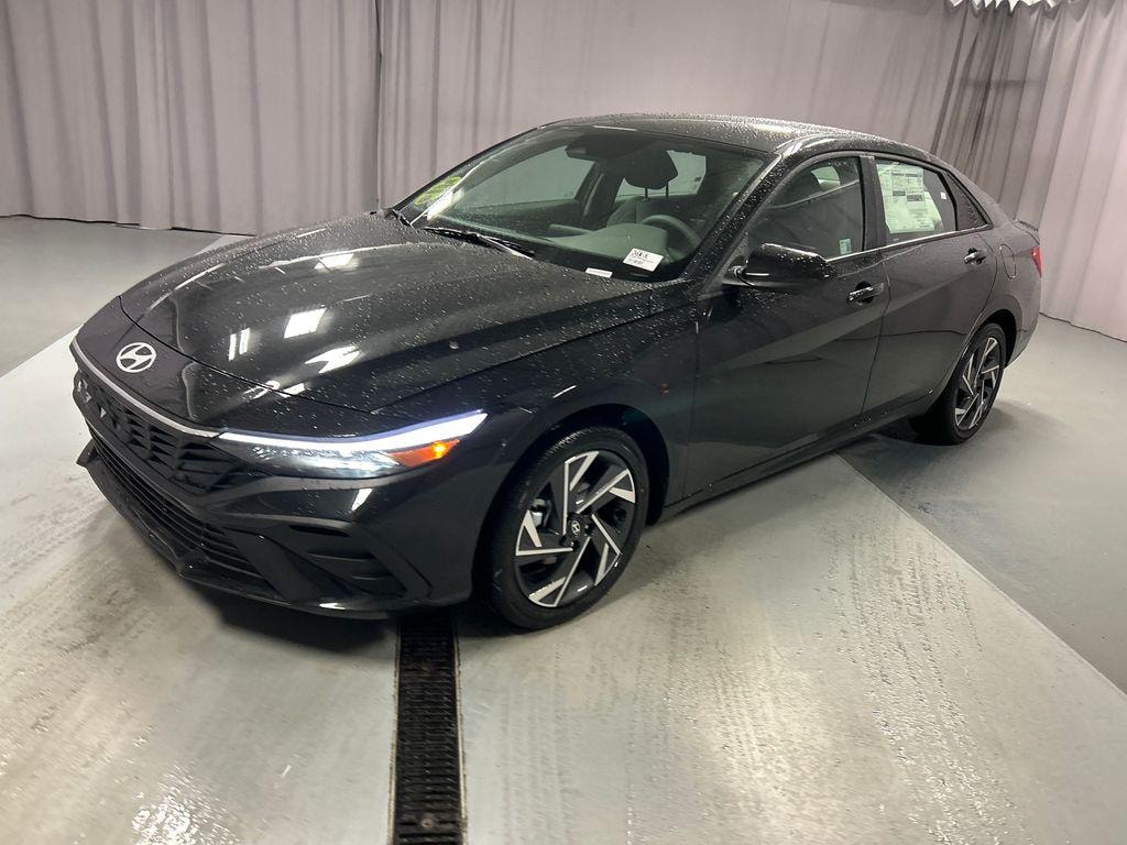 New 2025 Hyundai Elantra Hybrid SEL Sport Sedan