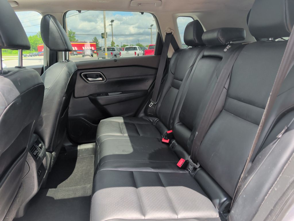 2021 Nissan Rogue SV - Photo 18