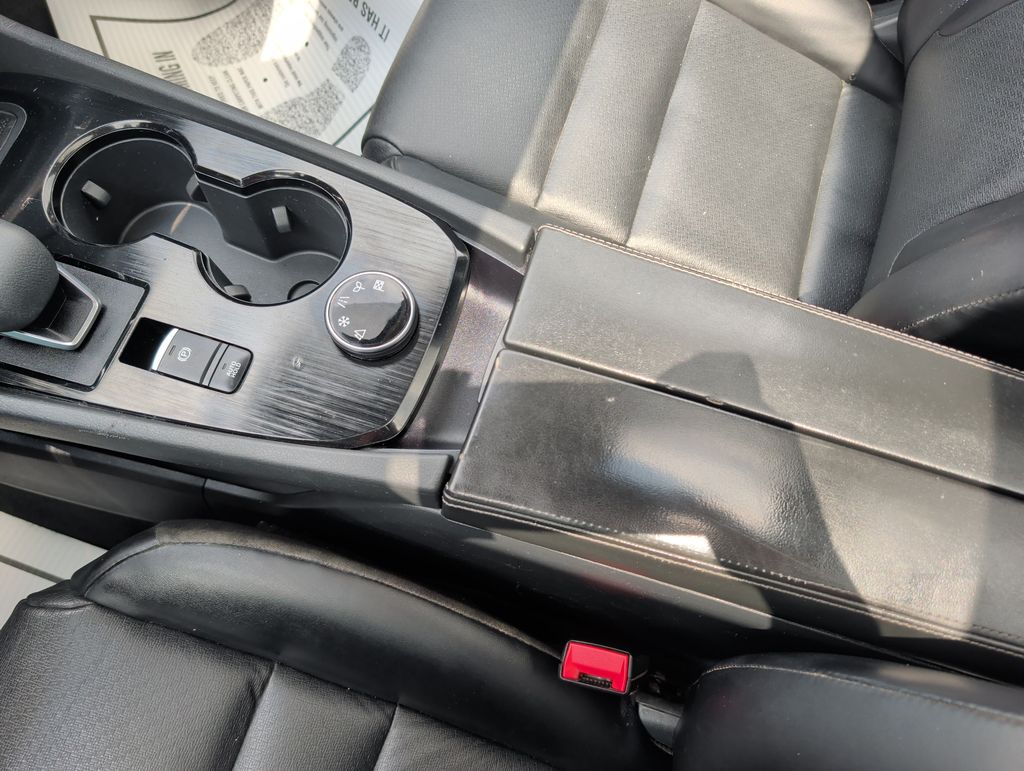2021 Nissan Rogue SV - Photo 16