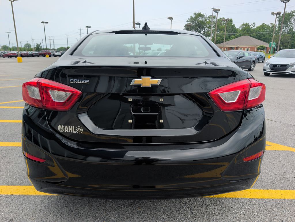 2017 Chevrolet Cruze LS - Photo 6