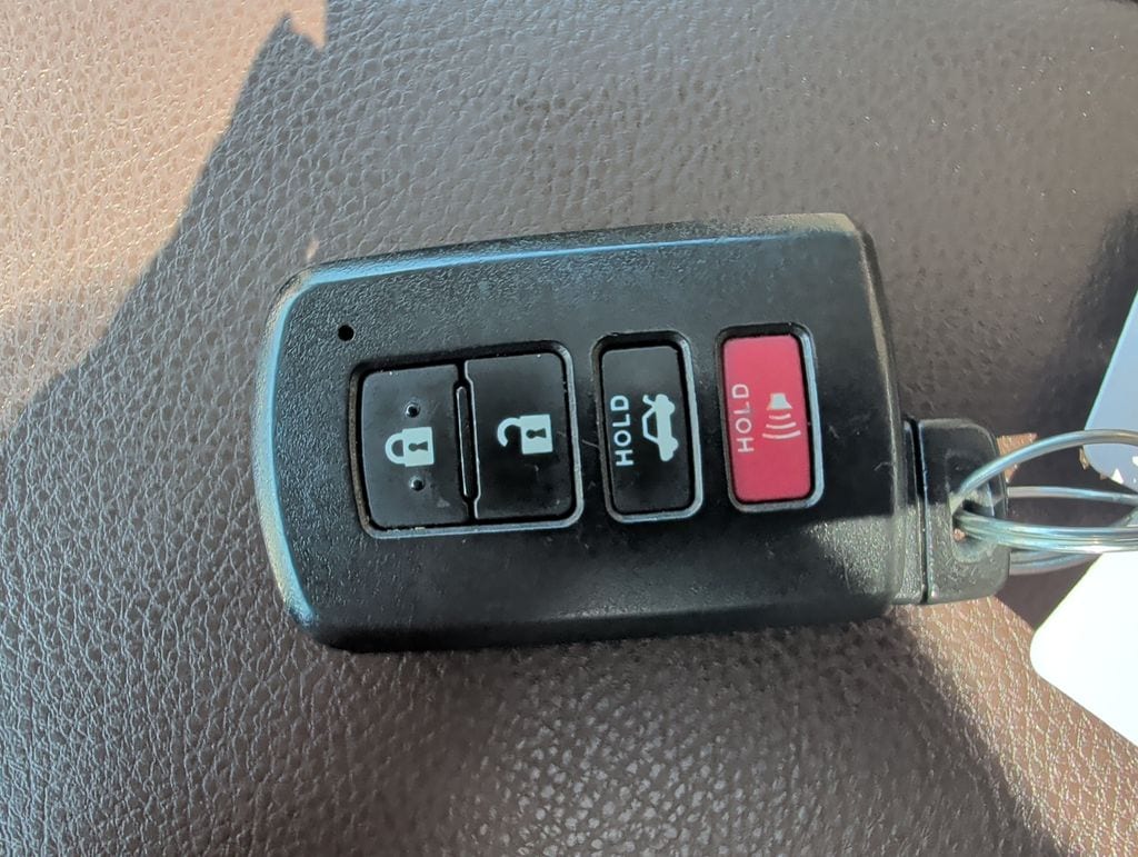 2015 Toyota Avalon Limited Hybrid - Photo 19