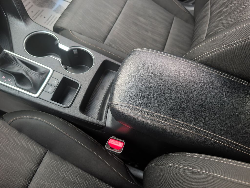 2020 Kia Sportage LX - Photo 17
