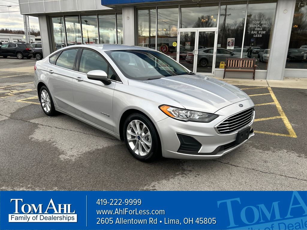 2019 Ford Fusion Hybrid SE's photo