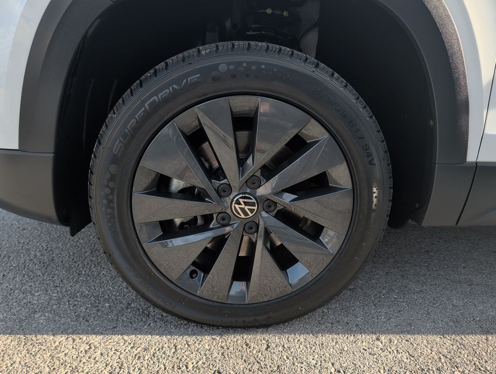 2022 Volkswagen Taos S photo 4