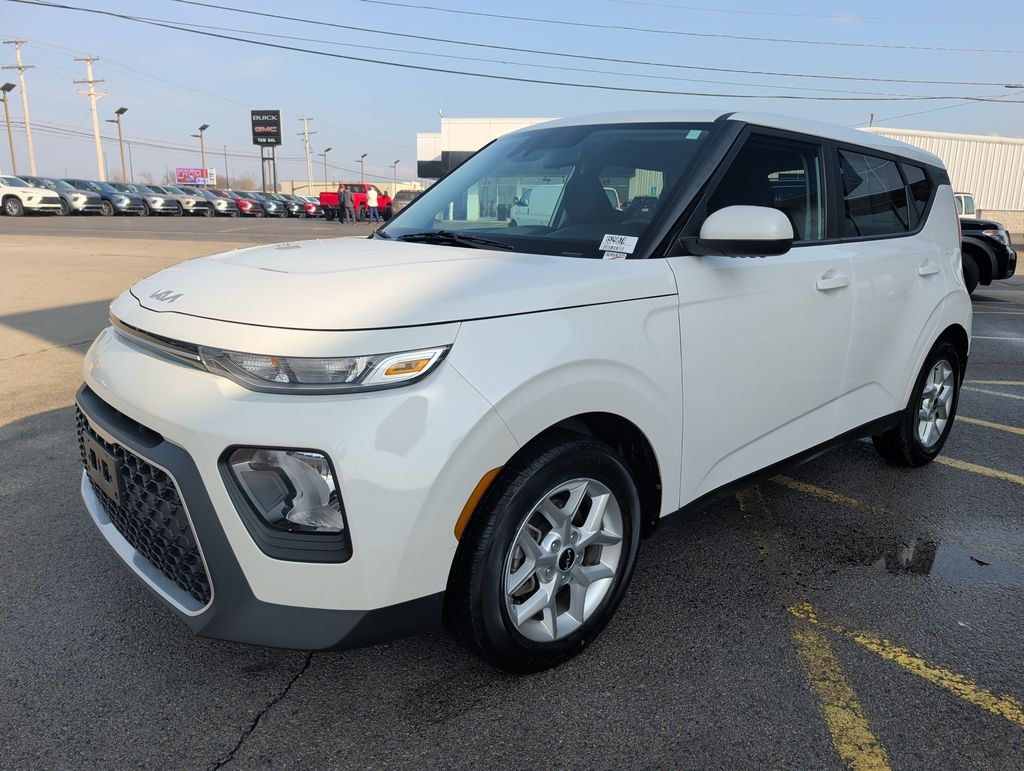 Used 2022 Kia Soul LX Hatchback