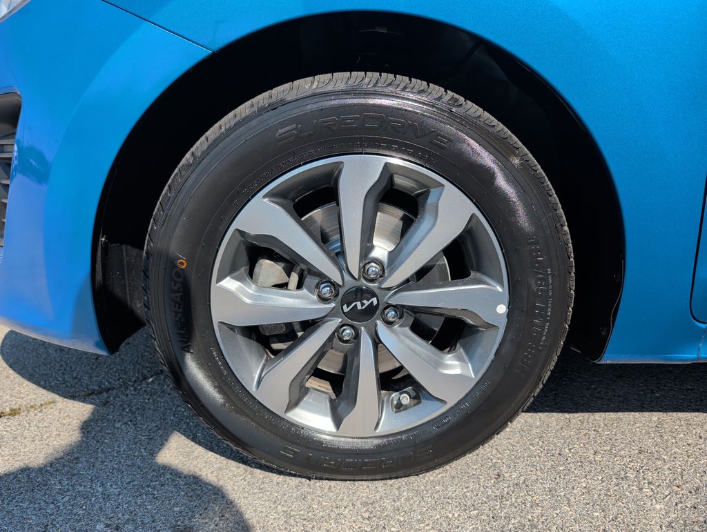 2023 Kia Rio S photo 3