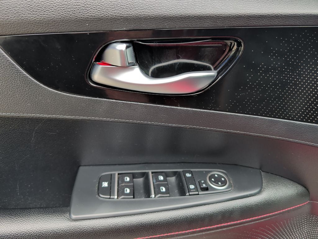 2021 Kia Forte GT - Photo 10