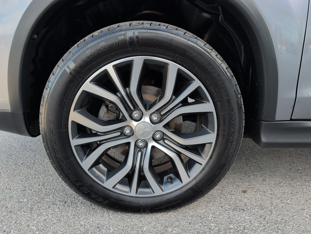 2019 Mitsubishi Outlander Sport ES photo 4