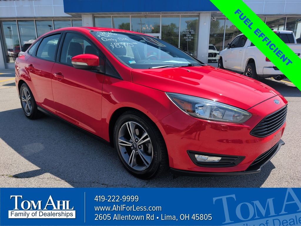 2016 Ford Focus Sedan SE's photo